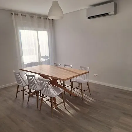 Center View Apartment *